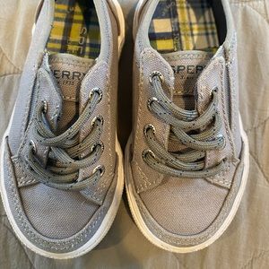 Toddler boys size 7 Sperrys boat shoes- like new